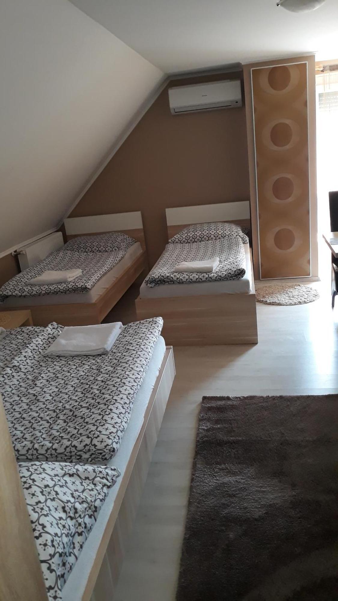 Farao Vendeghaz Hotel Zalaegerszeg Værelse billede